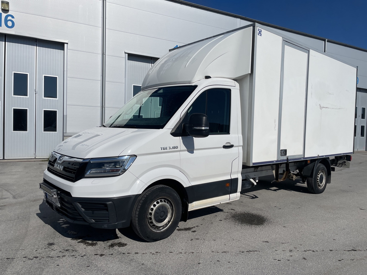 MAN TGE 3.180 -2019 | Chassis 2.0 TDI | Automat | 177hk | Nybesiktigad! - Carrinha de contentor: foto 1 MAN TGE 3.180 -2019 | Chassis 2.0 TDI | Automat | 177hk | Nybesiktigad! - Carrinha de contentor: foto 1