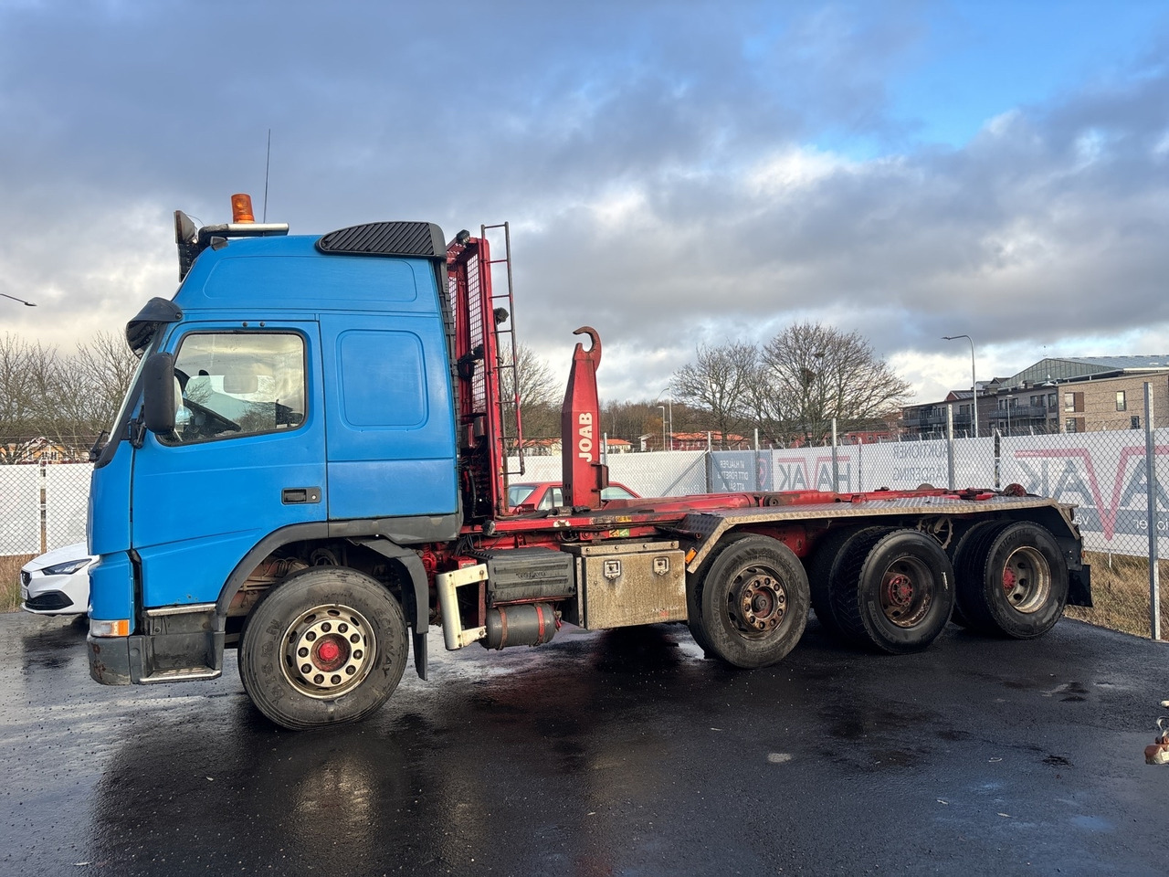 Tridemväxlare VOLVO FM12-47 8X2 -2001 - Camião polibenne: foto 1 Tridemväxlare VOLVO FM12-47 8X2 -2001 - Camião polibenne: foto 1