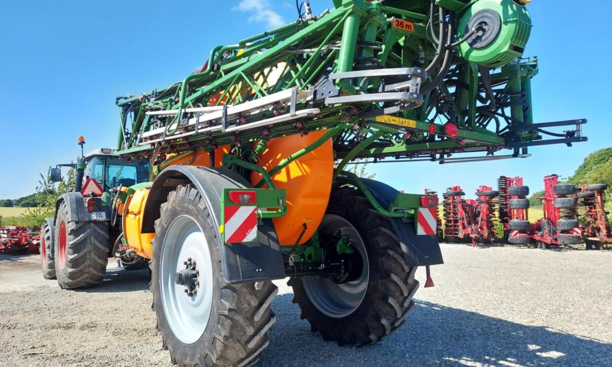 Pulverizador de arrastar Amazone UX 6200 SUPER - 36-30-24m: foto 19