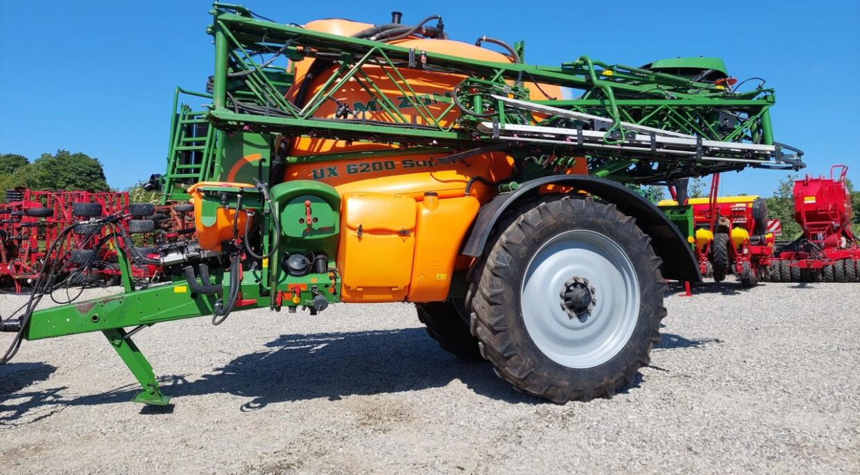 Pulverizador de arrastar Amazone UX 6200 SUPER - 36-30-24m: foto 17