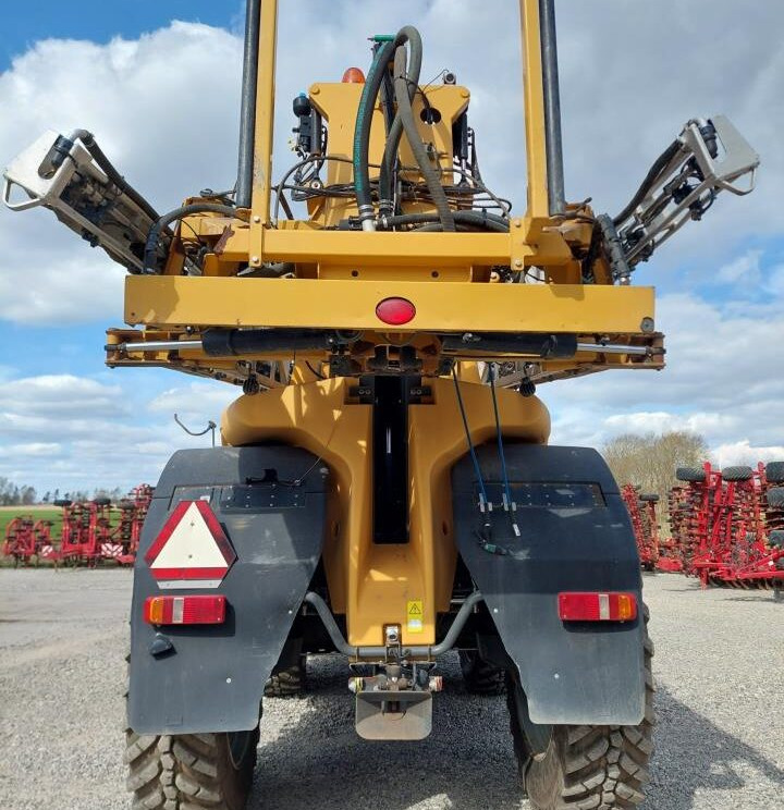 Pulverizador automotor Challenger Rogator 655 B med GPS: foto 7