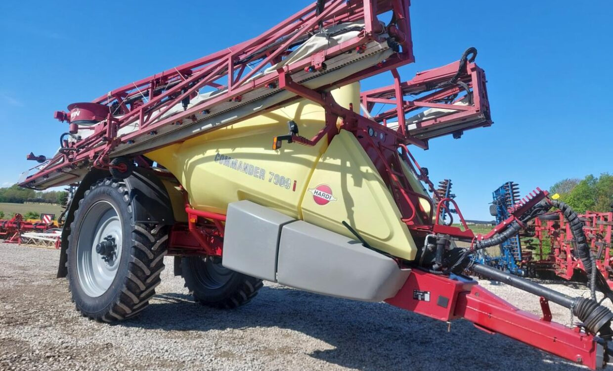 Hardi Commander 7000i - 28m Twin - Pulverizador de arrastar: foto 2 Hardi Commander 7000i - 28m Twin - Pulverizador de arrastar: foto 2