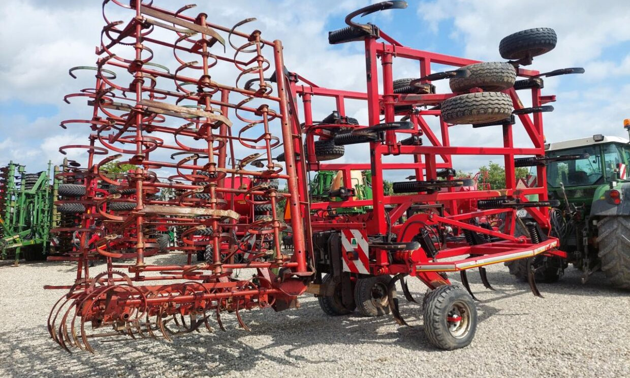 Horsch TERRANO 8 FG + Kverneland C - Grade: foto 4 Horsch TERRANO 8 FG + Kverneland C - Grade: foto 4
