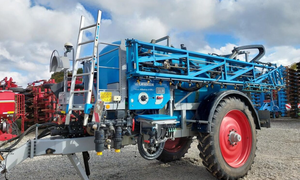 Lemken ALBATROS 9 6000 L med GPS - Pulverizador de arrastar: foto 2 Lemken ALBATROS 9 6000 L med GPS - Pulverizador de arrastar: foto 2