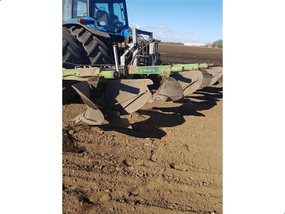 Reekie
4 elementer - Arado: foto 1 Reekie
4 elementer - Arado: foto 1