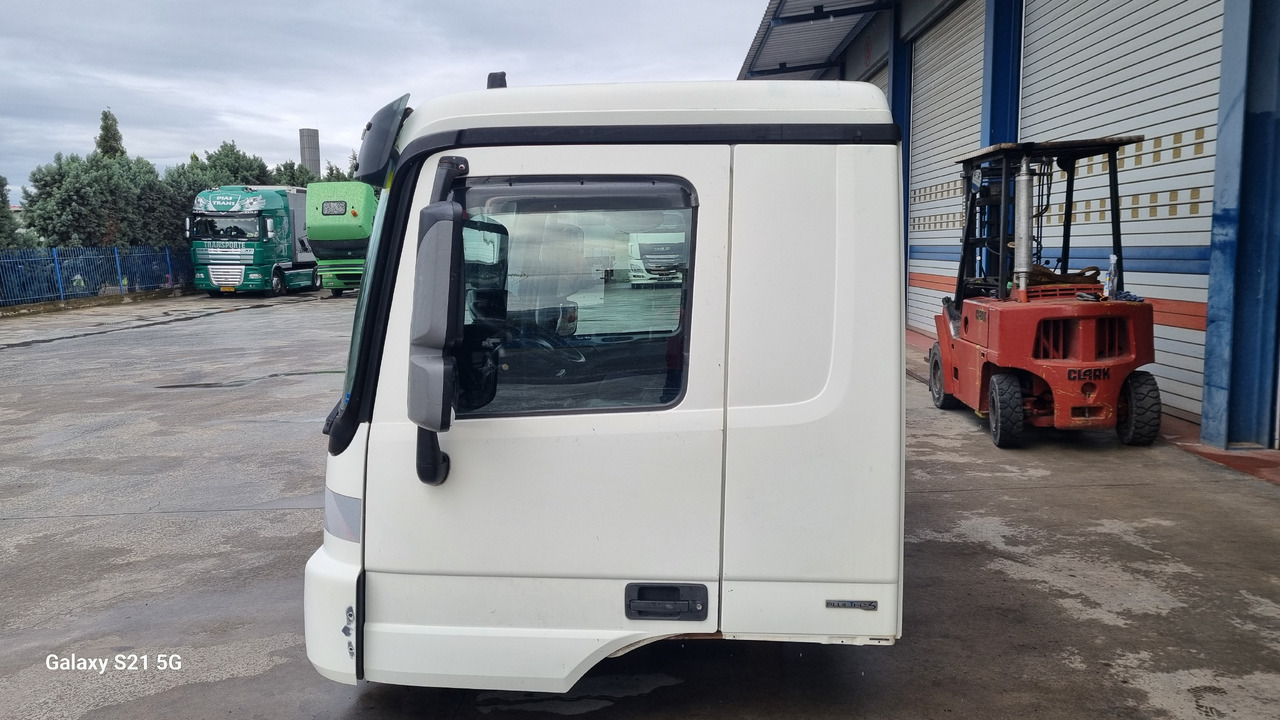 MERCEDES ACTROS MP3 MEDIUM - Cabine: foto 1 MERCEDES ACTROS MP3 MEDIUM - Cabine: foto 1