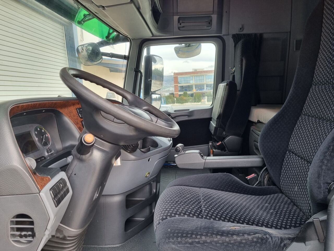 Mercedes-Benz ACTROS MP3 - Cabine para Camião: foto 4 Mercedes-Benz ACTROS MP3 - Cabine para Camião: foto 4