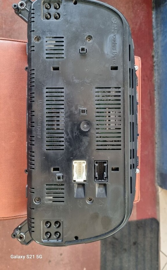 Mercedes-Benz INSTRUMENT PANEL A0044467621 Mercedes-Benz ACTROS MP3 - Painel de instrumentos para Camião: foto 2 Mercedes-Benz INSTRUMENT PANEL A0044467621 Mercedes-Benz ACTROS MP3 - Painel de instrumentos para Camião: foto 2