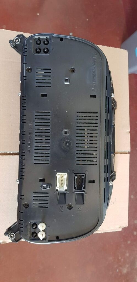 Mercedes-Benz instrumend panel Mercedes-Benz ACTROS MP2 - Painel de instrumentos para Camião: foto 2 Mercedes-Benz instrumend panel Mercedes-Benz ACTROS MP2 - Painel de instrumentos para Camião: foto 2