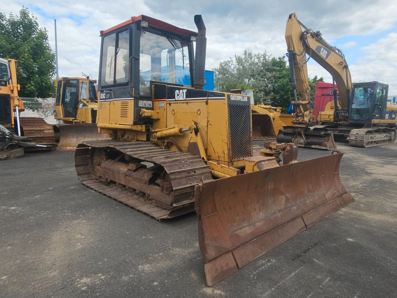 CAT D3C Raupe - Buldôzer: foto 4 CAT D3C Raupe - Buldôzer: foto 4