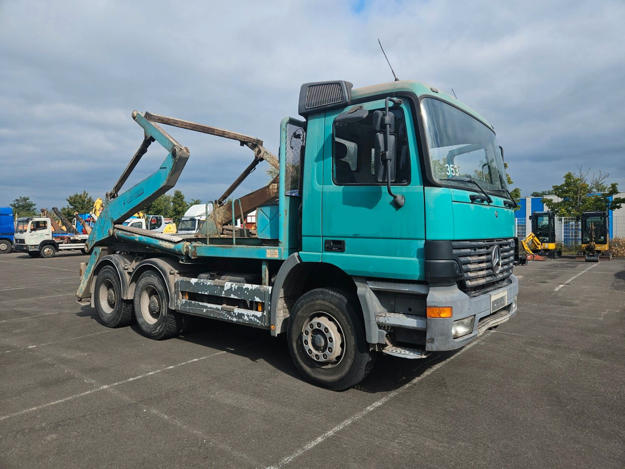 Mercedes-Benz Actros 2631 6x4 Blatt/Blatt orig. 170.000 km!! - Camião basculante: foto 2 Mercedes-Benz Actros 2631 6x4 Blatt/Blatt orig. 170.000 km!! - Camião basculante: foto 2