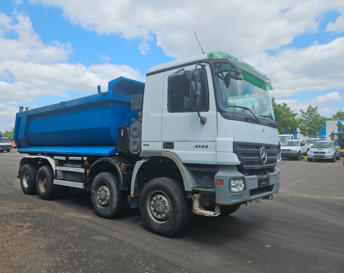 Mercedes-Benz Actros 4144 8x8 Hinterkipper - Camião basculante: foto 1 Mercedes-Benz Actros 4144 8x8 Hinterkipper - Camião basculante: foto 1