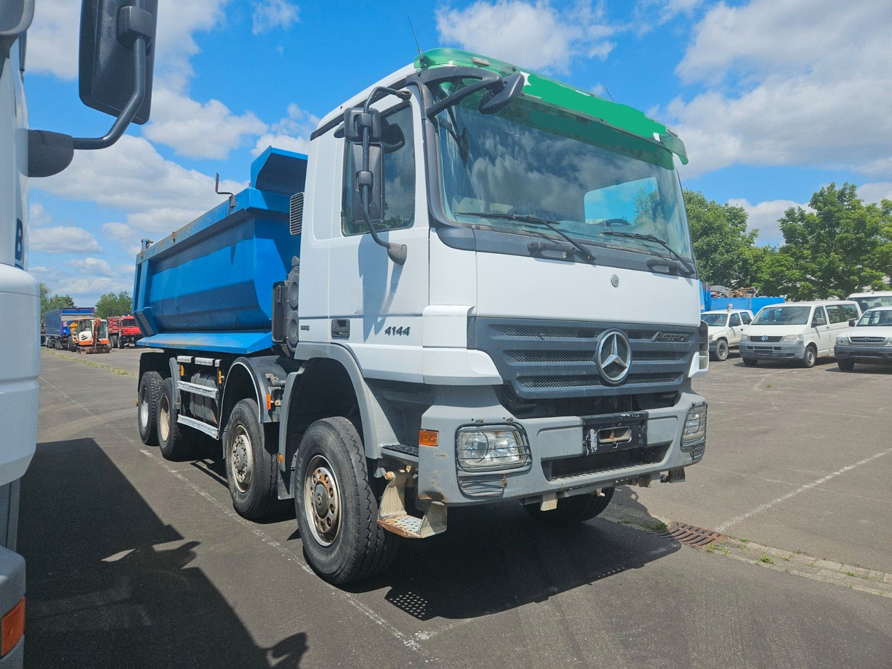 Mercedes-Benz Actros 4144 8x8 Hinterkipper - Camião basculante: foto 1 Mercedes-Benz Actros 4144 8x8 Hinterkipper - Camião basculante: foto 1