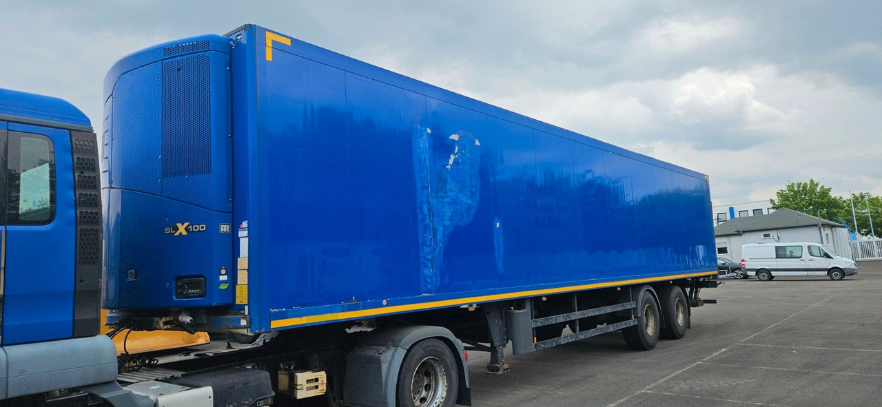 Schmitz Cargobull Kühlkoffer ThermoKing mit Ladebordwand - Semi-reboque frigorífico: foto 2 Schmitz Cargobull Kühlkoffer ThermoKing mit Ladebordwand - Semi-reboque frigorífico: foto 2