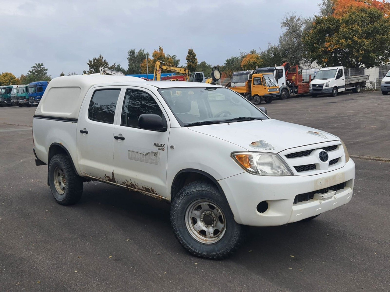 Toyota Hilux Double Cab 4x4 - SUV: foto 2 Toyota Hilux Double Cab 4x4 - SUV: foto 2