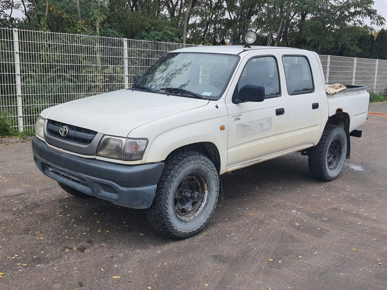 Toyota Hilux Double Cab 4x4 - SUV: foto 2 Toyota Hilux Double Cab 4x4 - SUV: foto 2