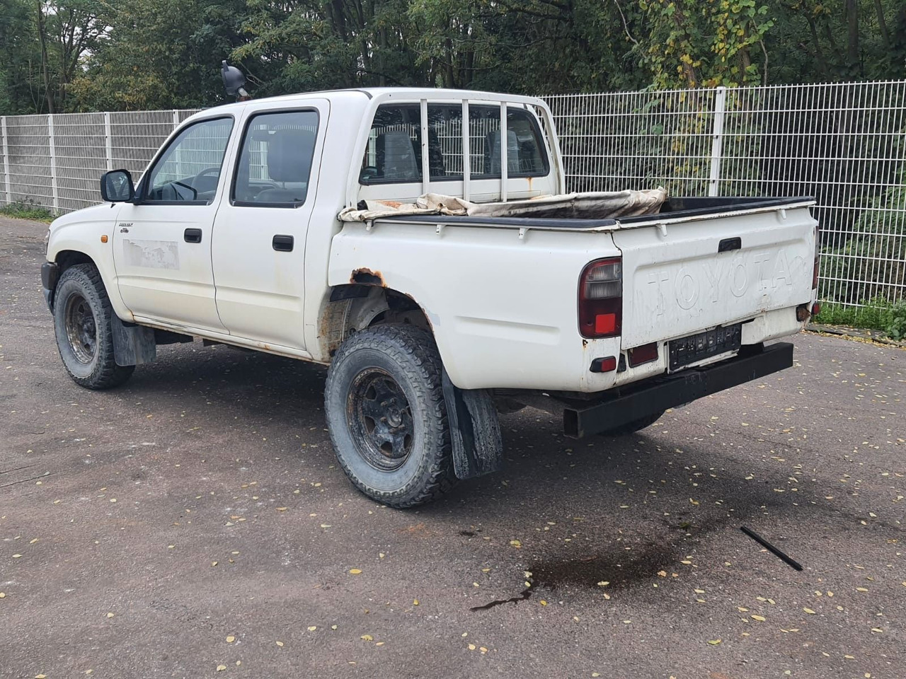Toyota Hilux Double Cab 4x4 - SUV: foto 4 Toyota Hilux Double Cab 4x4 - SUV: foto 4