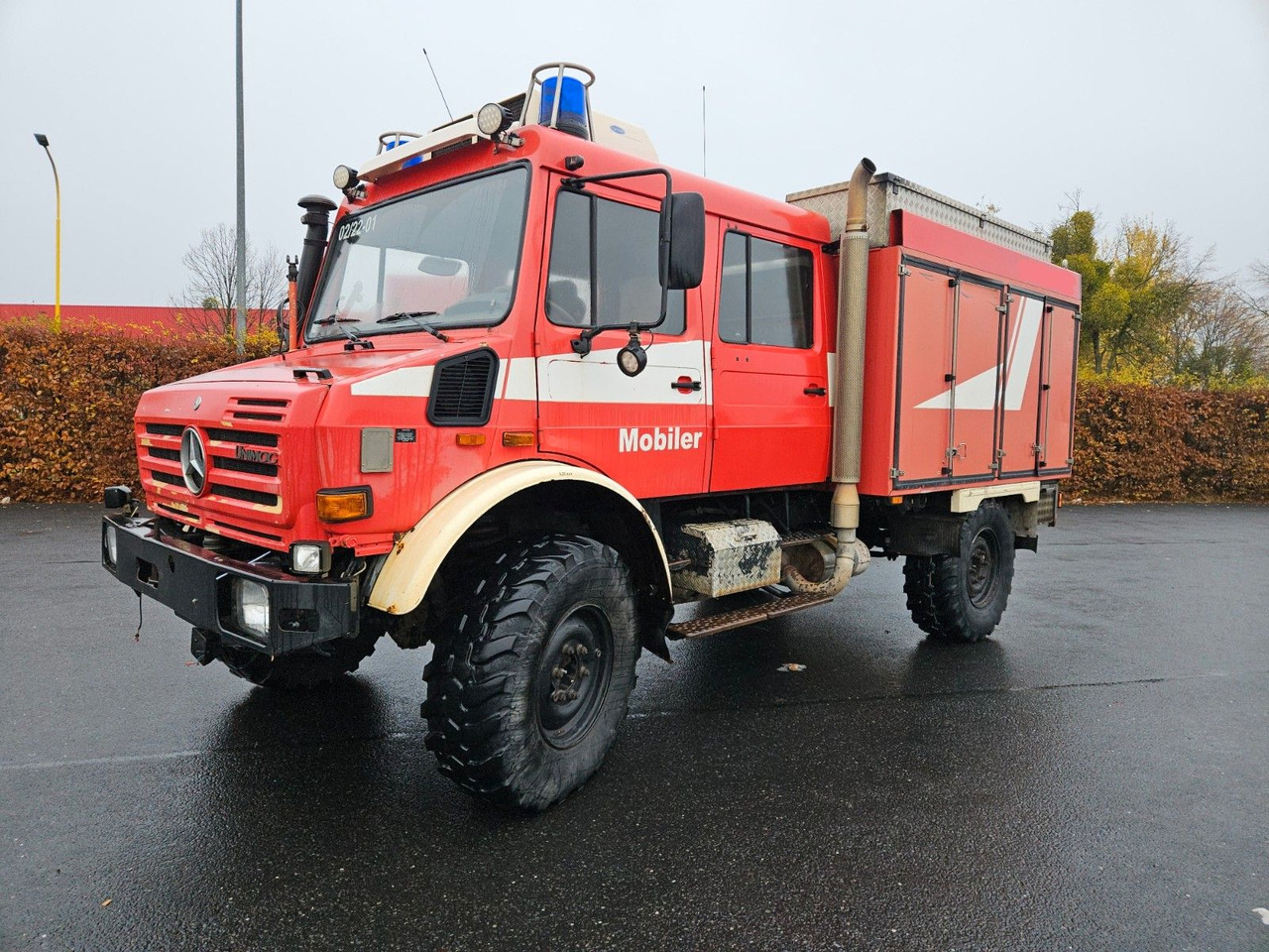 Unimog U4000 4x4 DOKA Tanklöschfahrzeug Feuerwehr - Camião cisterna: foto 1 Unimog U4000 4x4 DOKA Tanklöschfahrzeug Feuerwehr - Camião cisterna: foto 1