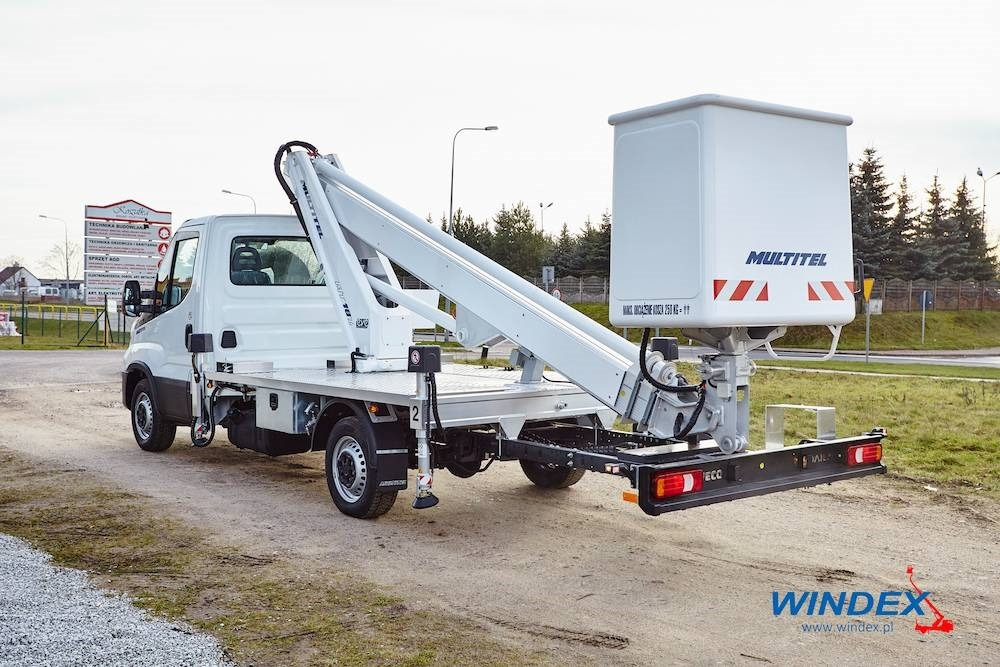 Multitel MT 182 EX - Caminhão com plataforma aérea: foto 4 Multitel MT 182 EX - Caminhão com plataforma aérea: foto 4