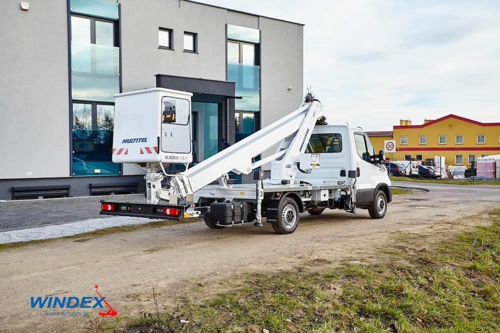 Multitel MT 182 EX - Caminhão com plataforma aérea: foto 3 Multitel MT 182 EX - Caminhão com plataforma aérea: foto 3