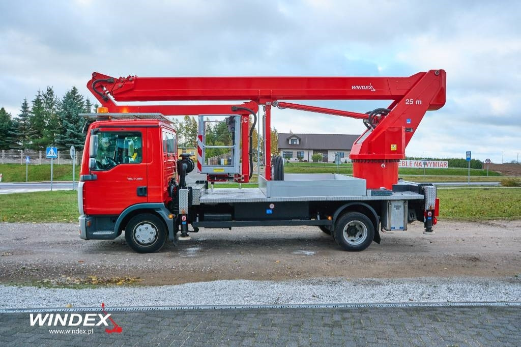 Caminhão com plataforma aérea Wumag WT 250: foto 6