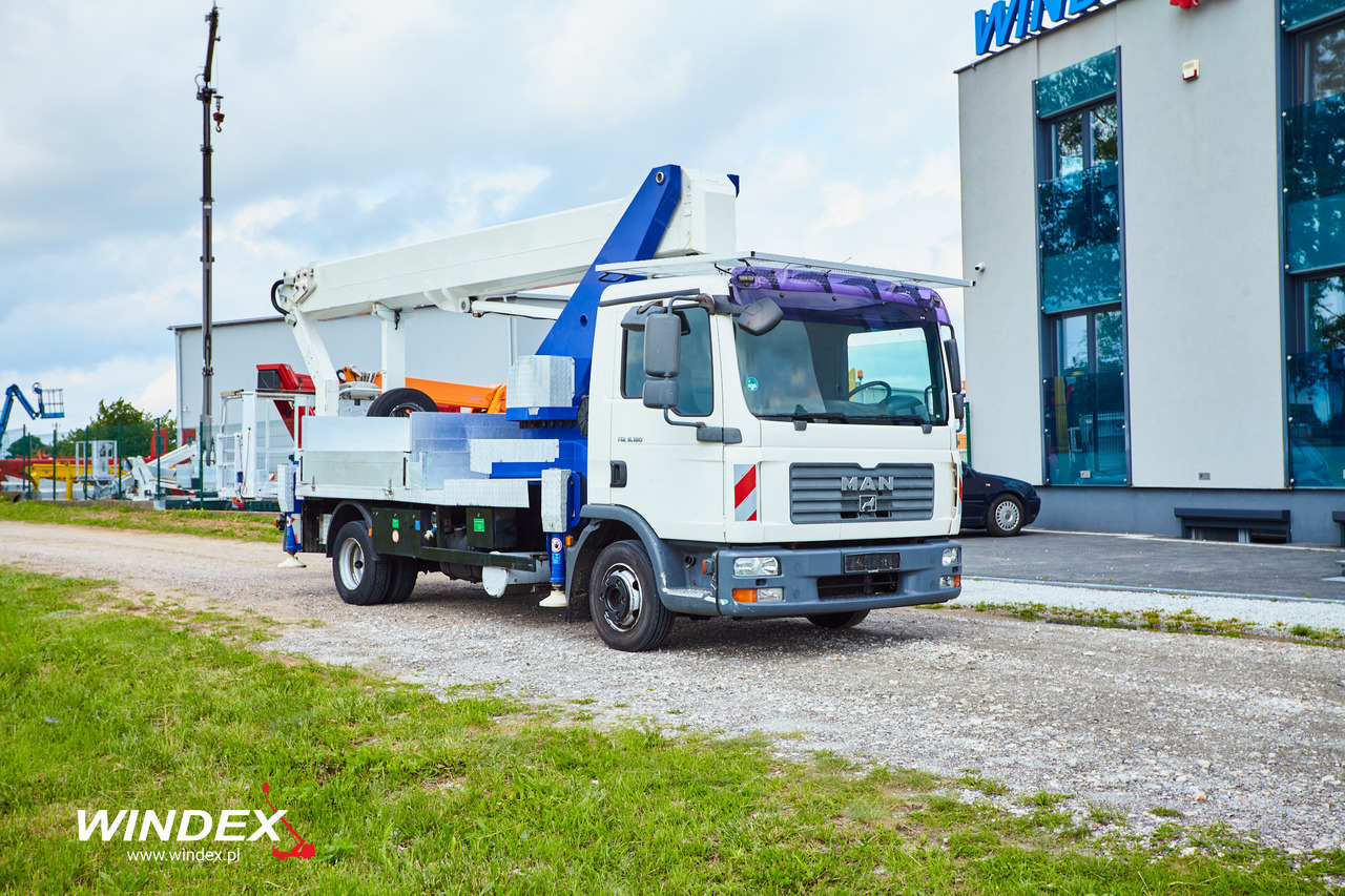 Wumag WT 300 - Plataforma aérea: foto 1 Wumag WT 300 - Plataforma aérea: foto 1