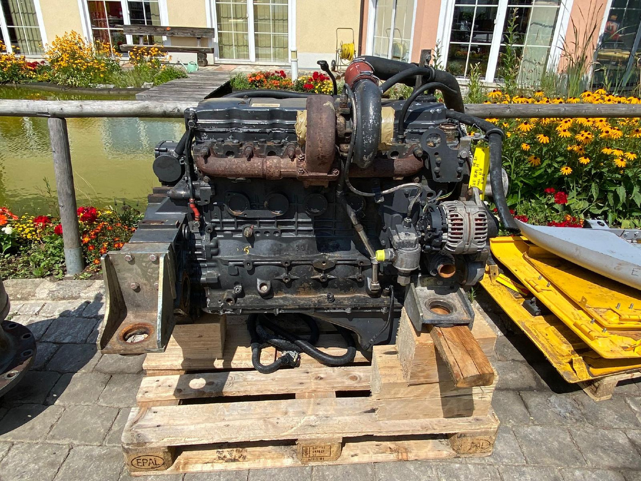CNH F4HE9684H aus New Holland E 305 - Motor para Máquina de construção: foto 3 CNH F4HE9684H aus New Holland E 305 - Motor para Máquina de construção: foto 3