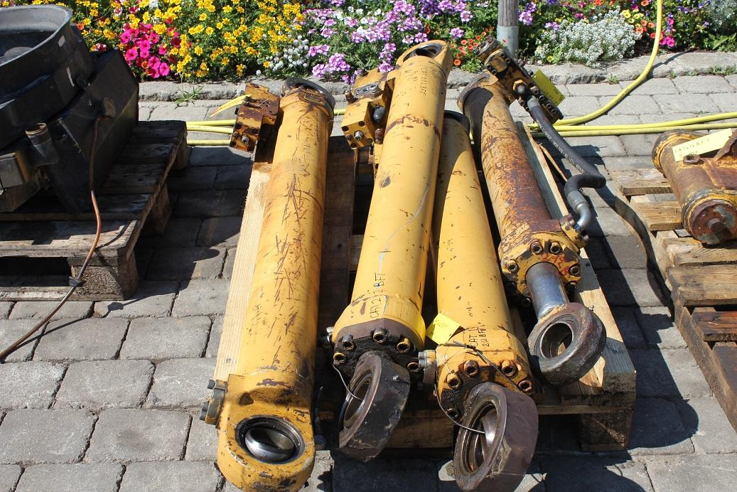 Caterpillar 212 BFT - Cilindro hidráulico para Máquina de construção: foto 3 Caterpillar 212 BFT - Cilindro hidráulico para Máquina de construção: foto 3