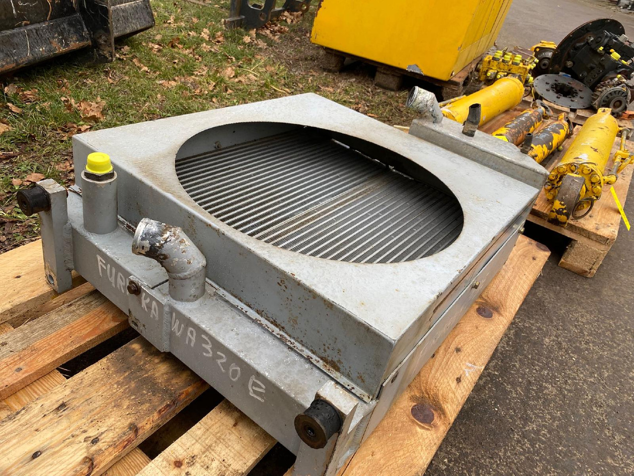 Furukawa 320 E - Sistema de arrefecimento para Máquina de construção: foto 2 Furukawa 320 E - Sistema de arrefecimento para Máquina de construção: foto 2