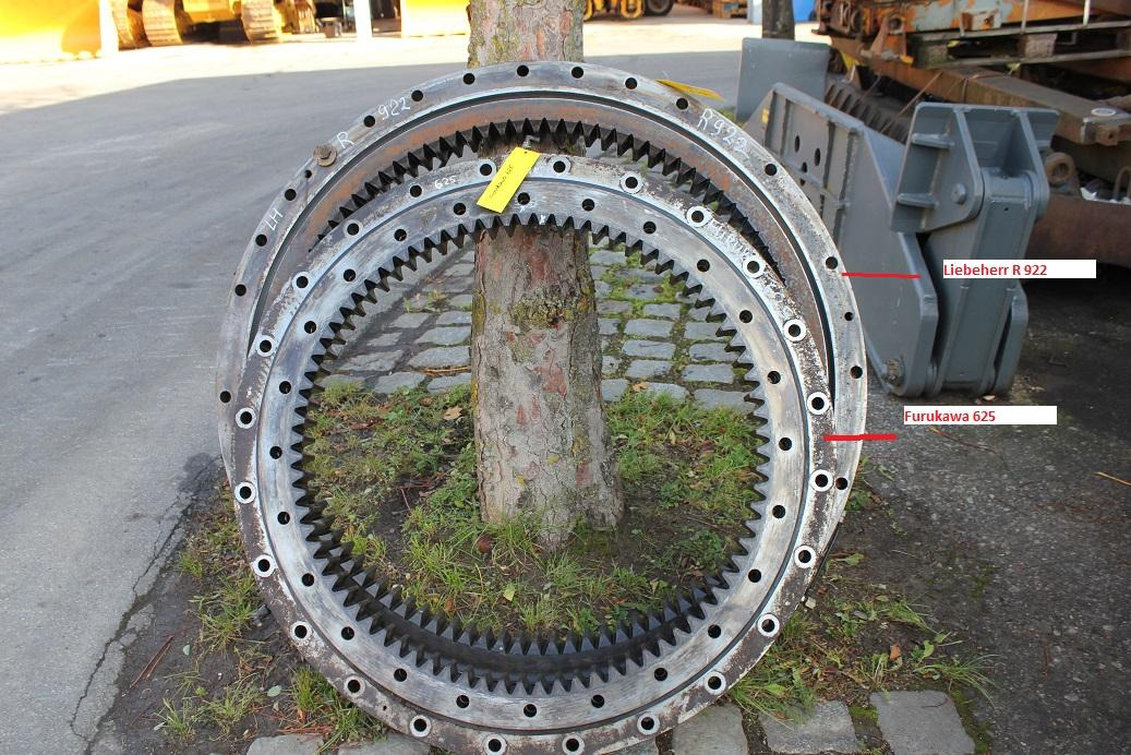 Furukawa 625 - Coroa de giro para Máquina de construção: foto 1 Furukawa 625 - Coroa de giro para Máquina de construção: foto 1