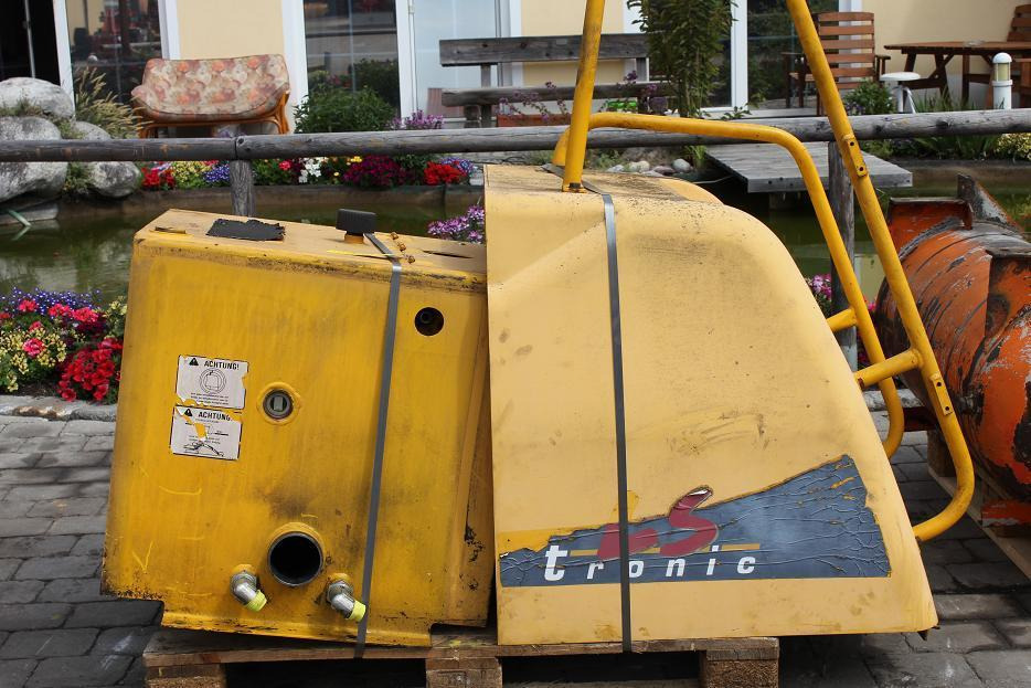 Furukawa 735 - Tanque hidráulico para Máquina de construção: foto 2 Furukawa 735 - Tanque hidráulico para Máquina de construção: foto 2