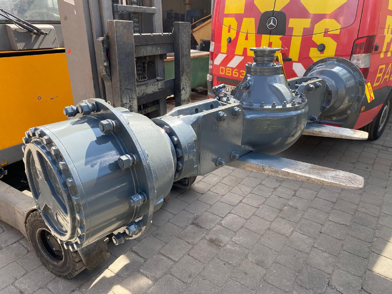 Hanomag 50E - Eixo e peças para Máquina de construção: foto 1 Hanomag 50E - Eixo e peças para Máquina de construção: foto 1