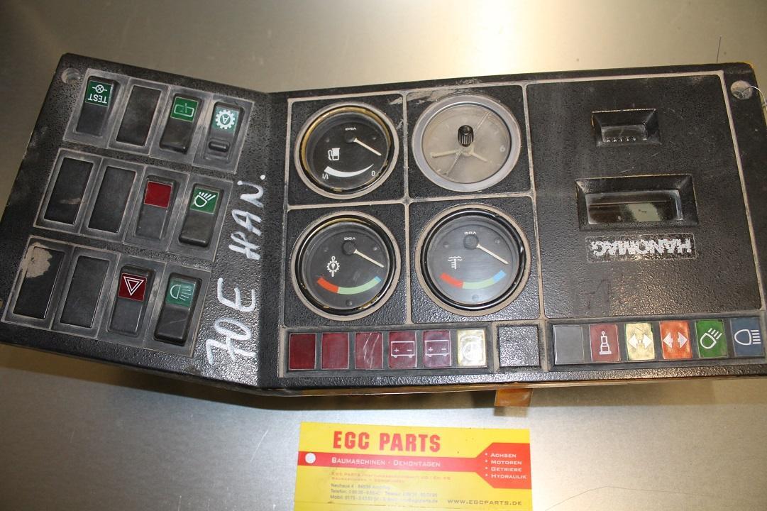Hanomag 70 E - Painel de instrumentos para Máquina de construção: foto 2 Hanomag 70 E - Painel de instrumentos para Máquina de construção: foto 2