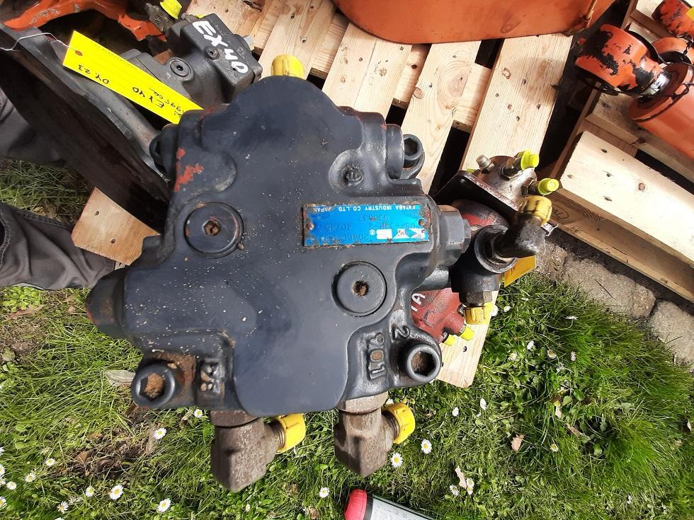 Hitachi EX 40 - Motor de giro para Máquina de construção: foto 5 Hitachi EX 40 - Motor de giro para Máquina de construção: foto 5