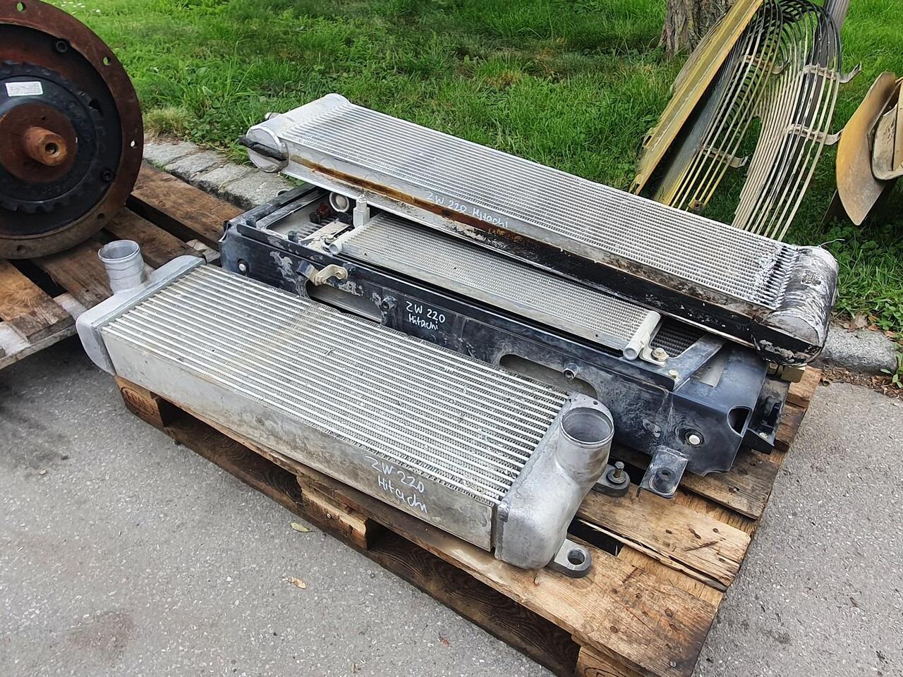 Hitachi ZW 220 - Sistema de arrefecimento para Máquina de construção: foto 4 Hitachi ZW 220 - Sistema de arrefecimento para Máquina de construção: foto 4