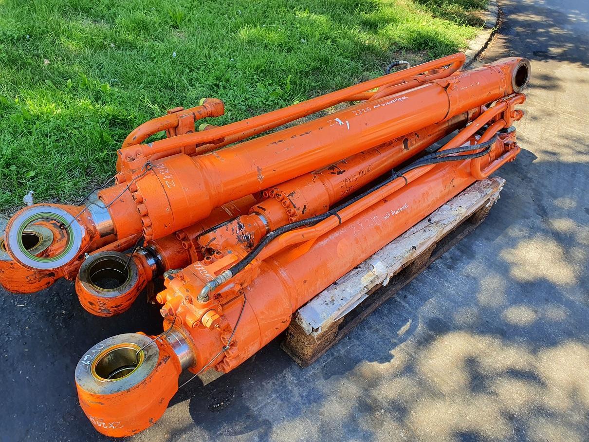 Hitachi ZX 210 LC N 3 - Cilindro hidráulico para Máquina de construção: foto 1 Hitachi ZX 210 LC N 3 - Cilindro hidráulico para Máquina de construção: foto 1