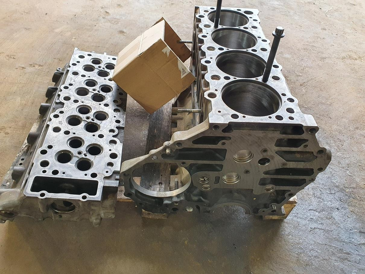 Isuzu 4HK 1X - Bloco do motor para Camião: foto 1 Isuzu 4HK 1X - Bloco do motor para Camião: foto 1
