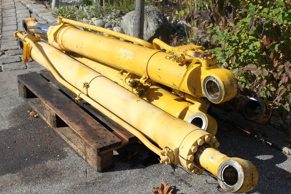 Komatsu PC 240 - Cilindro hidráulico para Máquina de construção: foto 4 Komatsu PC 240 - Cilindro hidráulico para Máquina de construção: foto 4