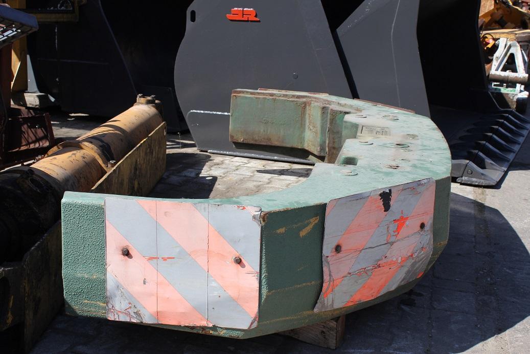 Liebherr A 312 - Contrapeso para Escavadeira: foto 3 Liebherr A 312 - Contrapeso para Escavadeira: foto 3