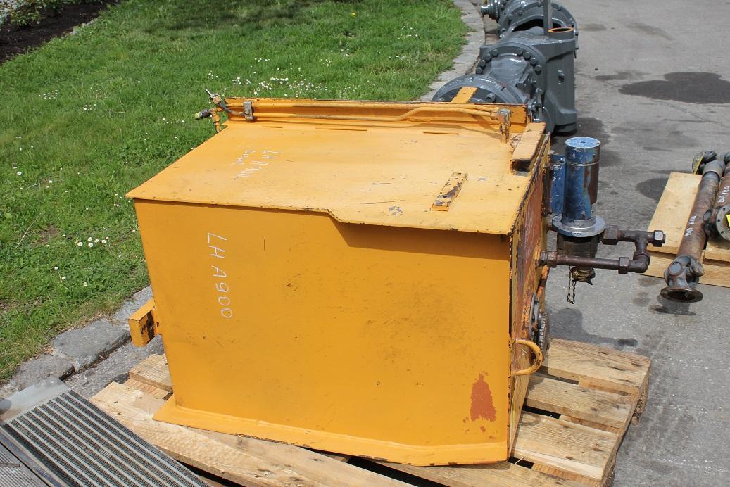 Liebherr A900B - Tanque de combustível para Escavadeira: foto 4 Liebherr A900B - Tanque de combustível para Escavadeira: foto 4