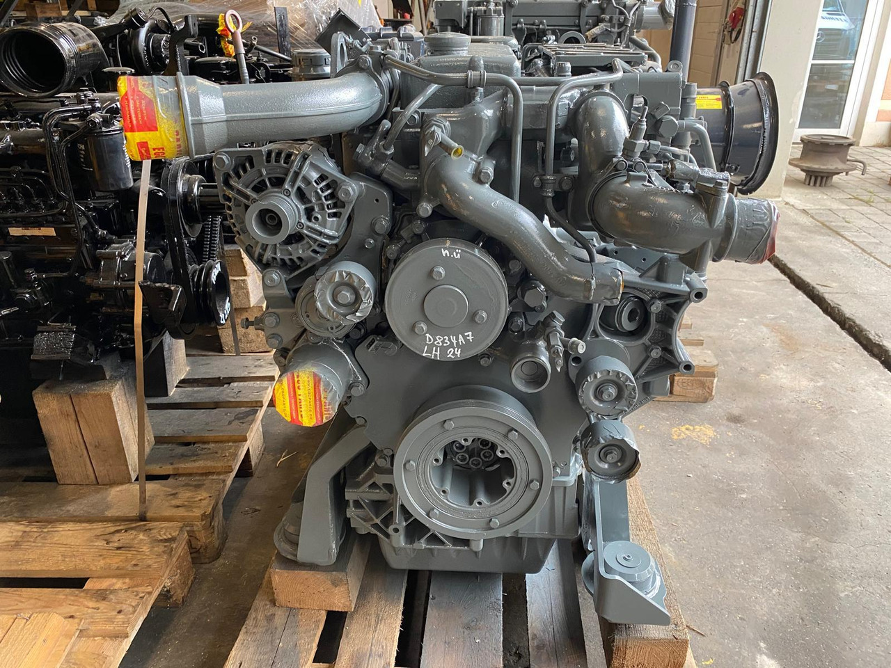Liebherr D 834 A7 aus LH24 - Motor para Máquina de construção: foto 2 Liebherr D 834 A7 aus LH24 - Motor para Máquina de construção: foto 2