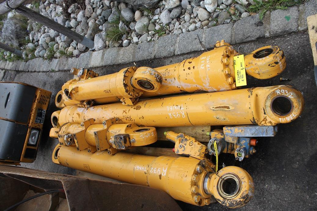 Liebherr R 932 LIT Tunnel - Cilindro hidráulico para Máquina de construção: foto 4 Liebherr R 932 LIT Tunnel - Cilindro hidráulico para Máquina de construção: foto 4