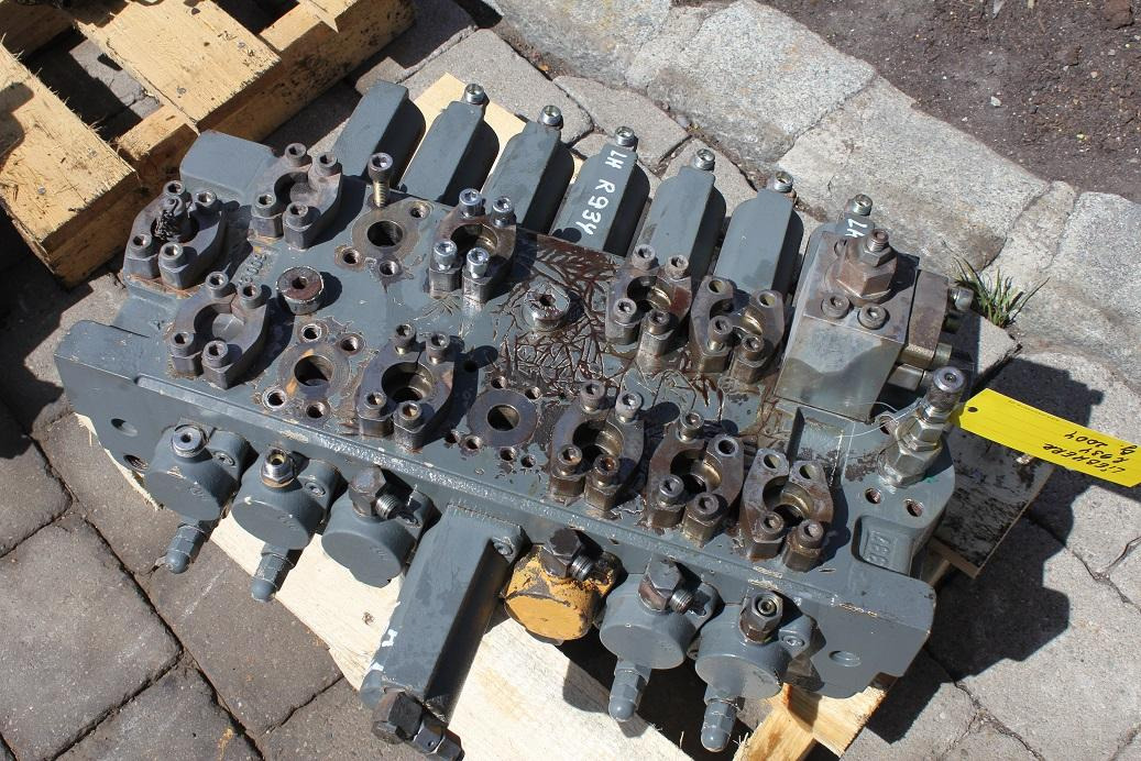 Liebherr R 934 - Válvula hidráulica para Máquina de construção: foto 1 Liebherr R 934 - Válvula hidráulica para Máquina de construção: foto 1