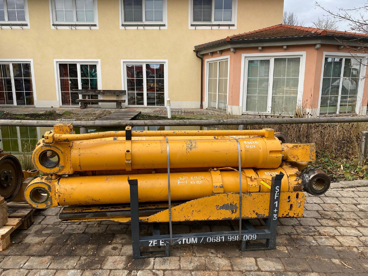 Liebherr R 964 B LIT - Cilindro hidráulico para Máquina de construção: foto 4 Liebherr R 964 B LIT - Cilindro hidráulico para Máquina de construção: foto 4