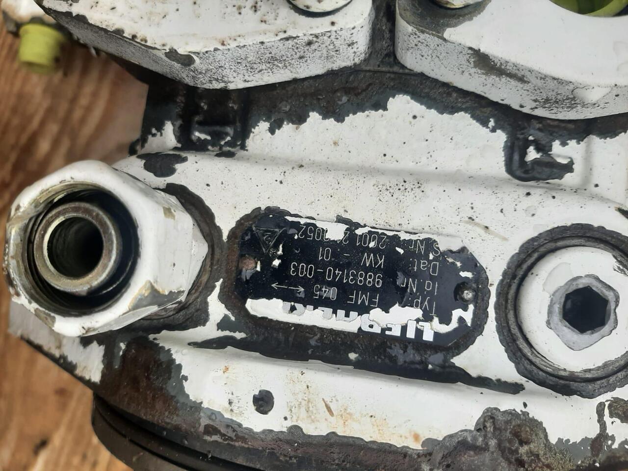 Liebherr SAT 225 / 220 aus A900B - Motor de giro para Máquina de construção: foto 5 Liebherr SAT 225 / 220 aus A900B - Motor de giro para Máquina de construção: foto 5