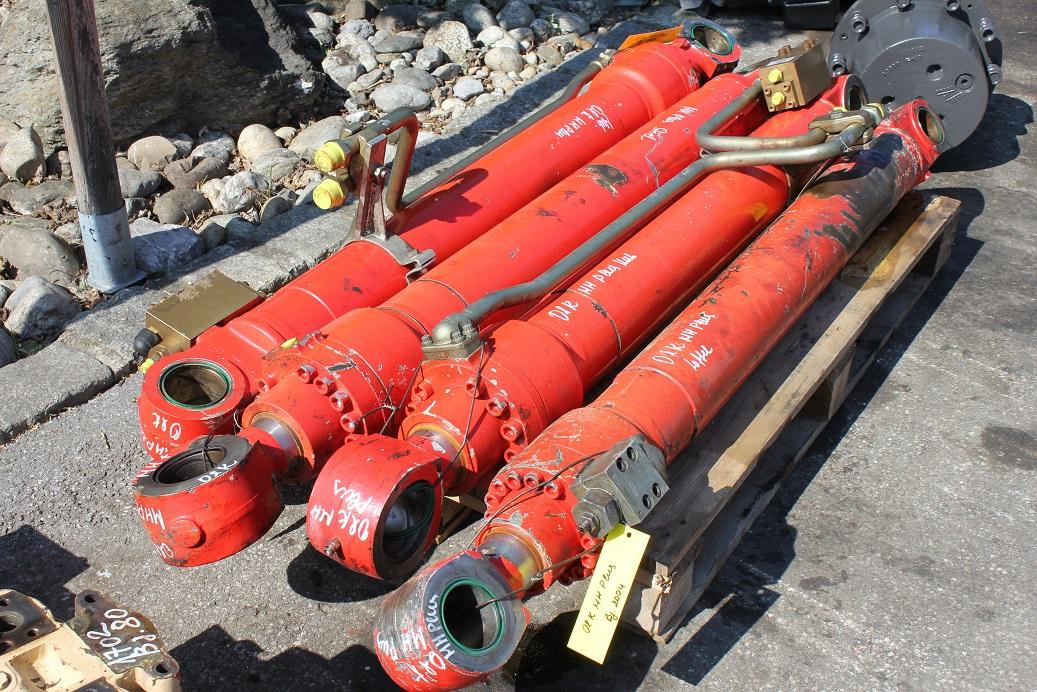 O&K MH Pllus - Cilindro hidráulico para Máquina de construção: foto 1 O&K MH Pllus - Cilindro hidráulico para Máquina de construção: foto 1