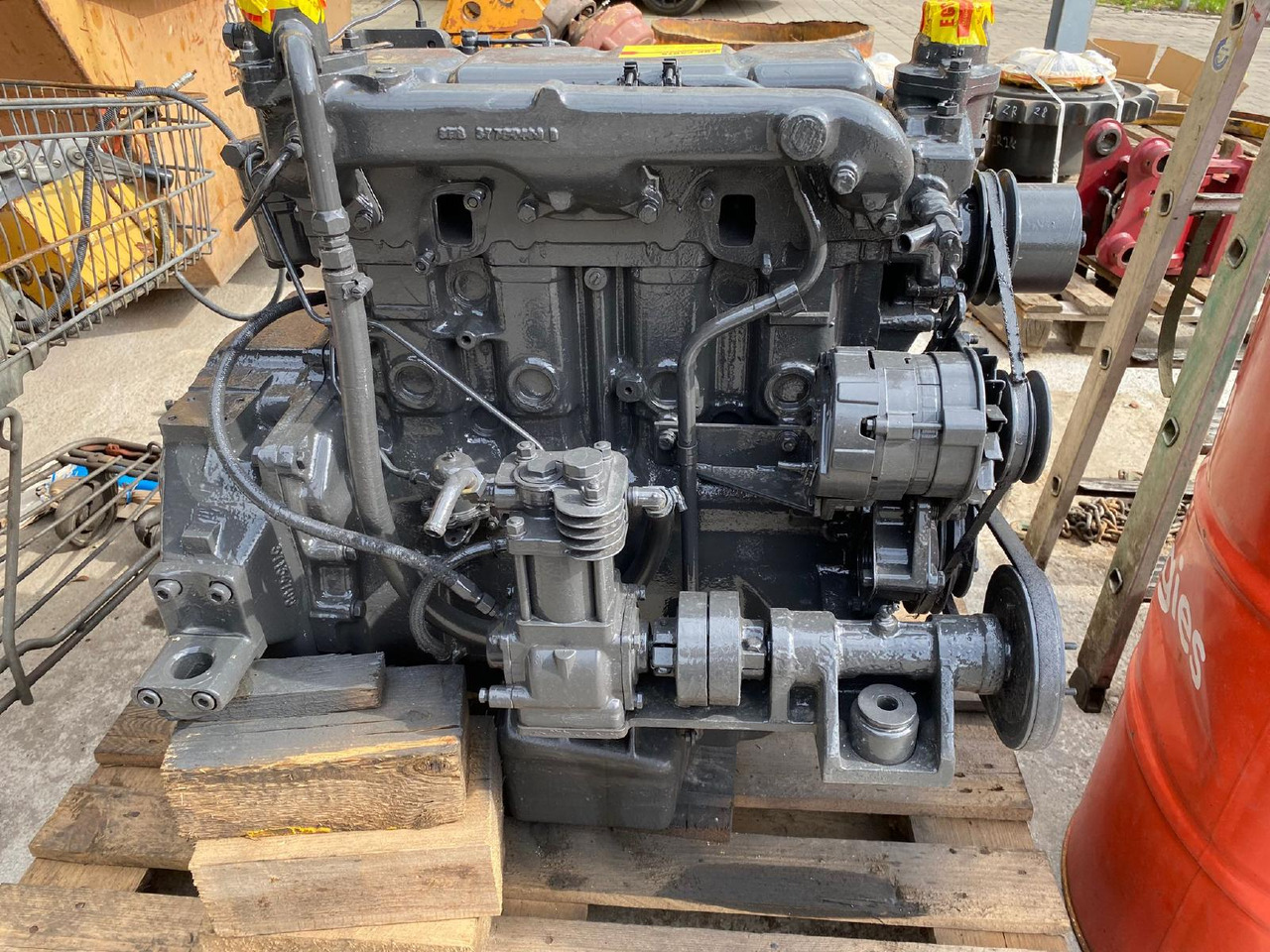 Perkins LF 4.248 aus Hanomag 33C - Motor para Máquina de construção: foto 4 Perkins LF 4.248 aus Hanomag 33C - Motor para Máquina de construção: foto 4