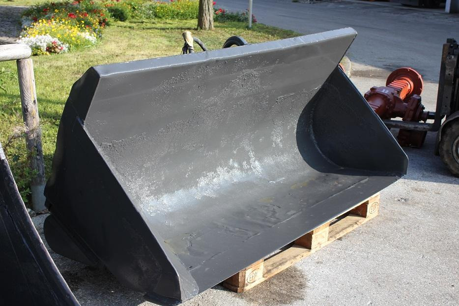 Schaeff SKL831/ ZL 6B - Balde carregador para Máquina de construção: foto 1 Schaeff SKL831/ ZL 6B - Balde carregador para Máquina de construção: foto 1