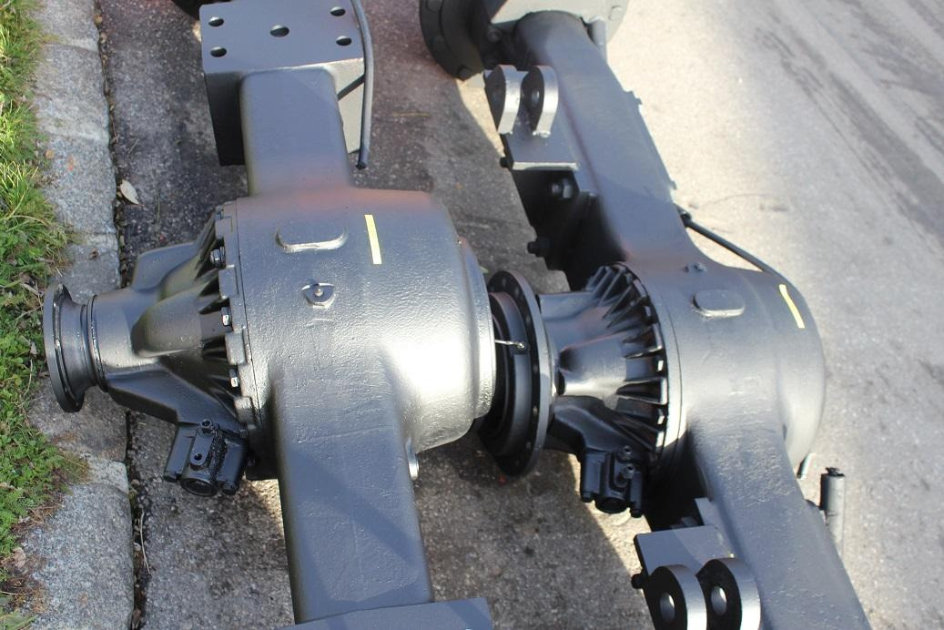 Valmet 901 - Eixo e peças para Máquina de construção: foto 2 Valmet 901 - Eixo e peças para Máquina de construção: foto 2