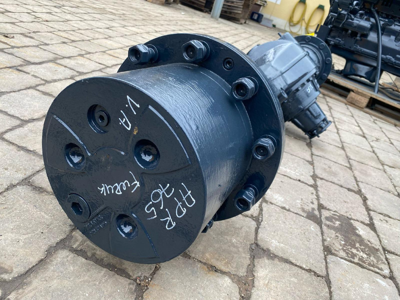ZF AP R765 aus 320E Furukawa - Eixo e peças para Máquina de construção: foto 2 ZF AP R765 aus 320E Furukawa - Eixo e peças para Máquina de construção: foto 2